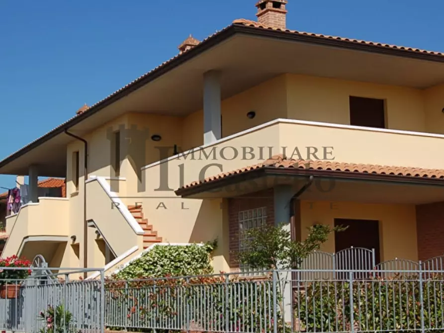 Immagine 20 di Appartamento in vendita  in Via Giuseppe Saragat a Castiglione Del Lago