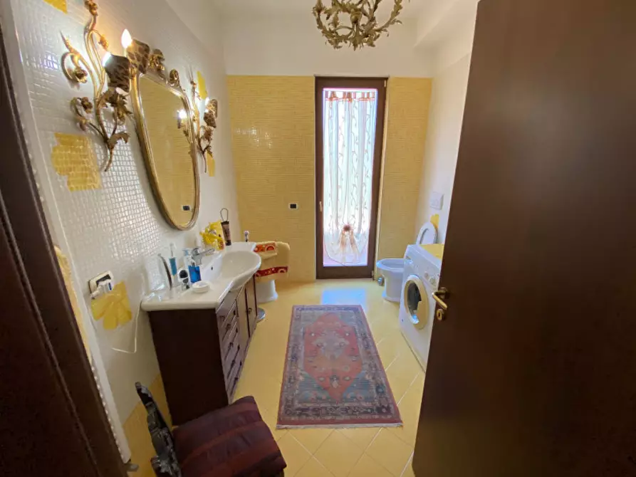 Immagine 22 di Villa in vendita  in via soccorso a Castiglione Del Lago