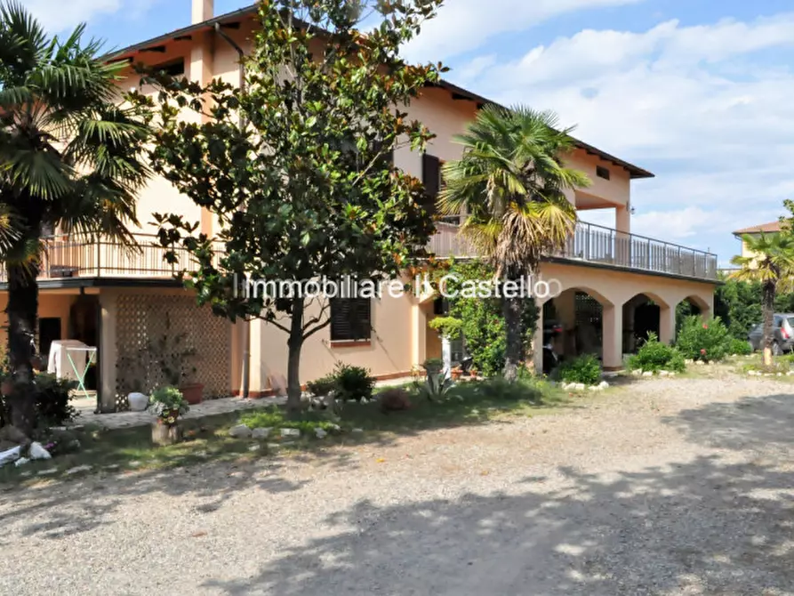 Immagine 29 di Villa in vendita  in via soccorso a Castiglione Del Lago