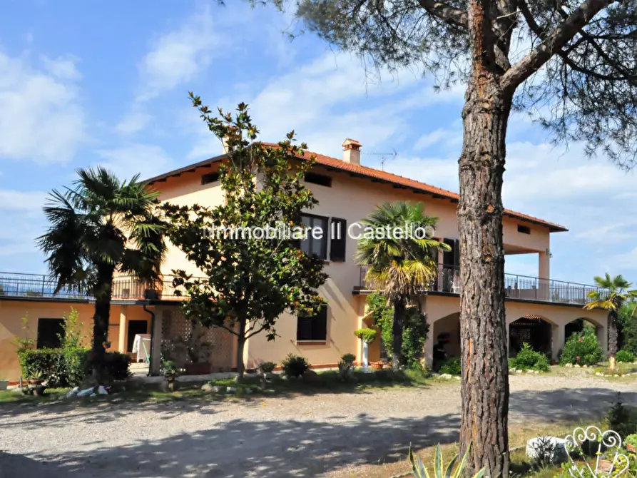 Immagine 31 di Villa in vendita  in via soccorso a Castiglione Del Lago