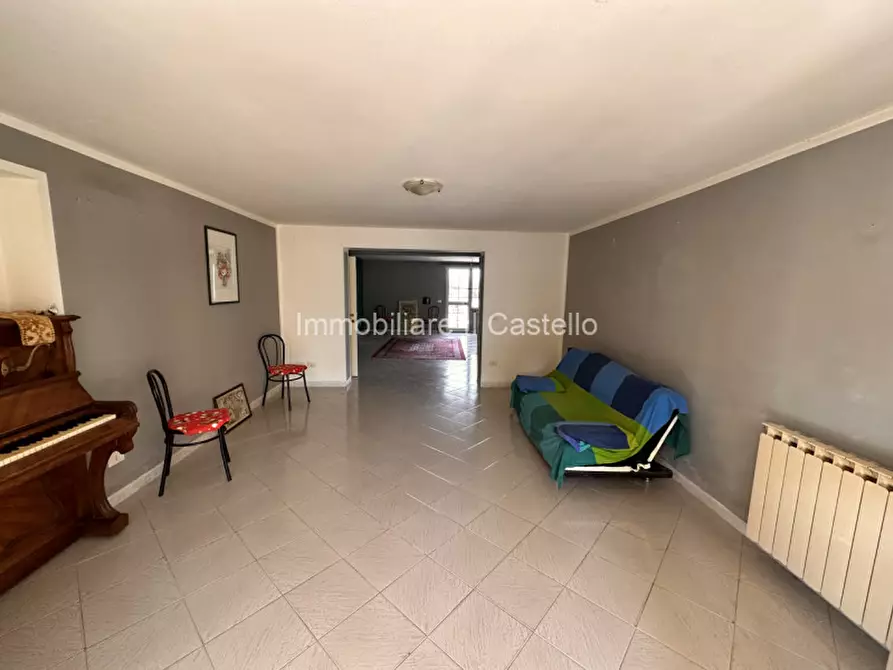 Immagine 40 di Villa in vendita  in via soccorso a Castiglione Del Lago