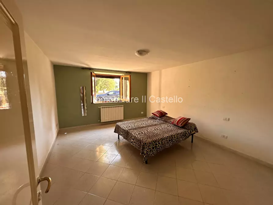 Immagine 45 di Villa in vendita  in via soccorso a Castiglione Del Lago