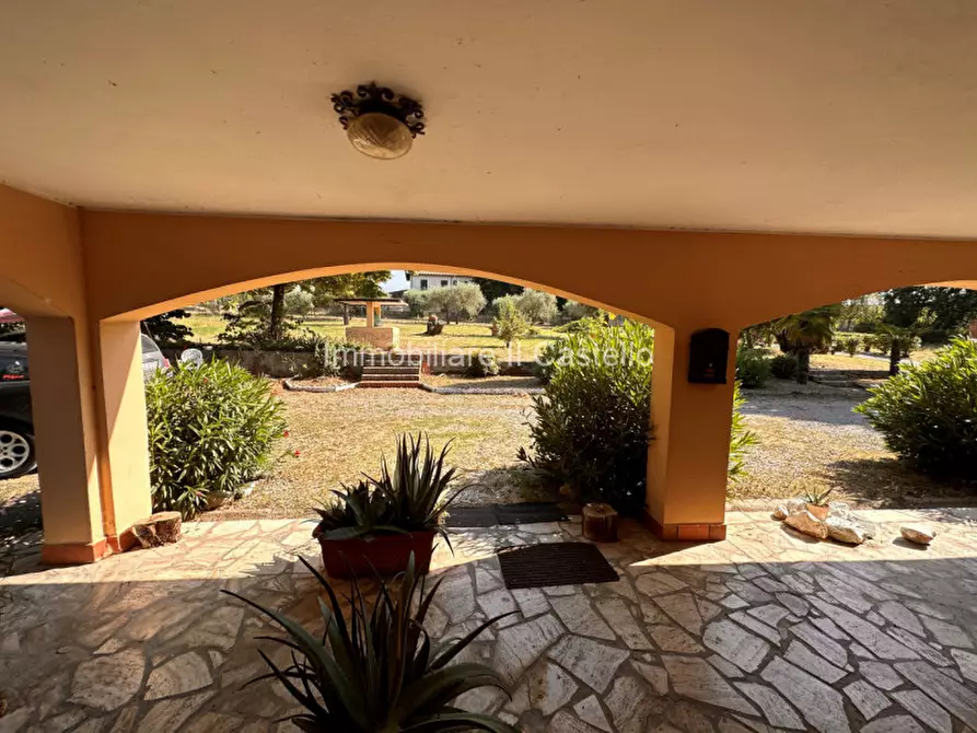 Immagine 51 di Villa in vendita  in via soccorso a Castiglione Del Lago