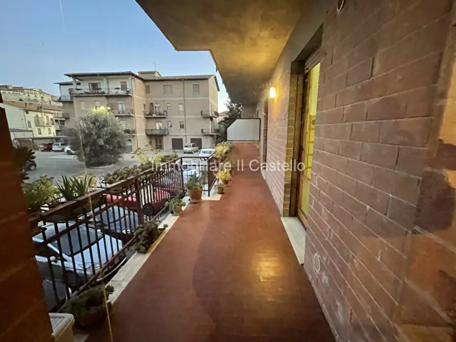 Immagine 1 di Appartamento in vendita  in Via Firenze a Castiglione Del Lago