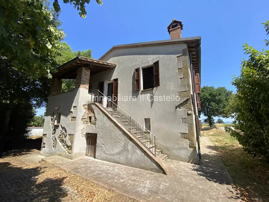 Immagine 1 di Casa indipendente in vendita  a Castiglione Del Lago