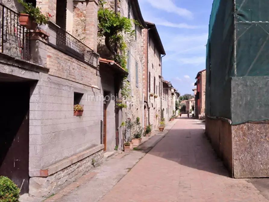 Immagine 3 di Villetta a schiera in vendita  in via guglielmi a Tuoro Sul Trasimeno