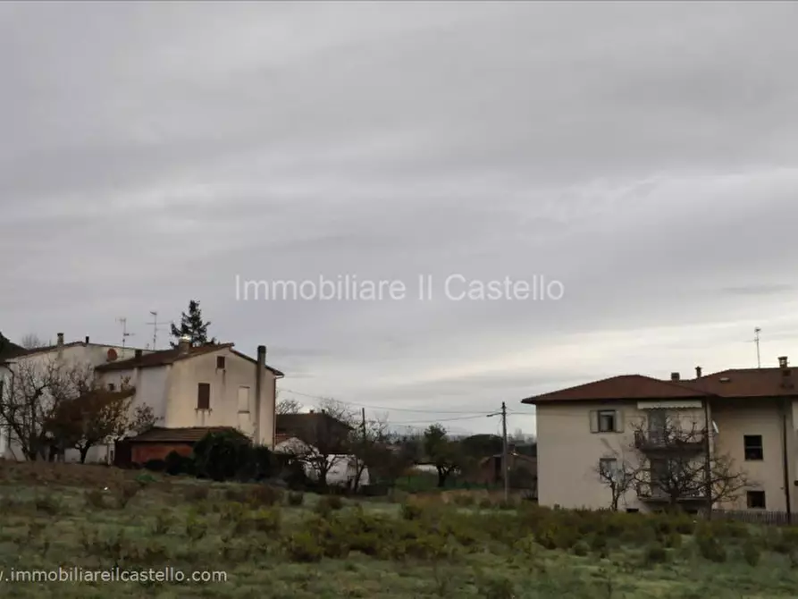 Immagine 5 di Terreno in vendita  a Castiglione Del Lago