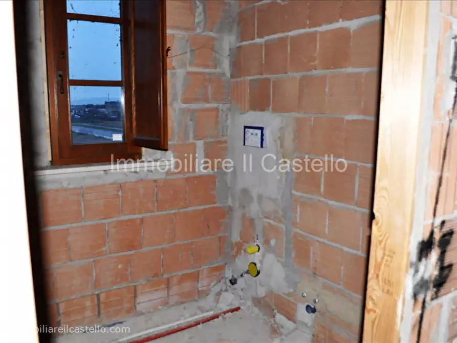 Immagine 3 di Appartamento in vendita  in Via Rasetti a Castiglione Del Lago