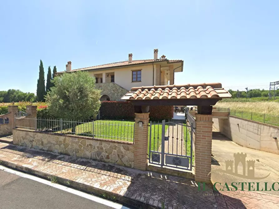 Immagine 9 di Appartamento in vendita  in ViA FERMI a Castiglione Del Lago