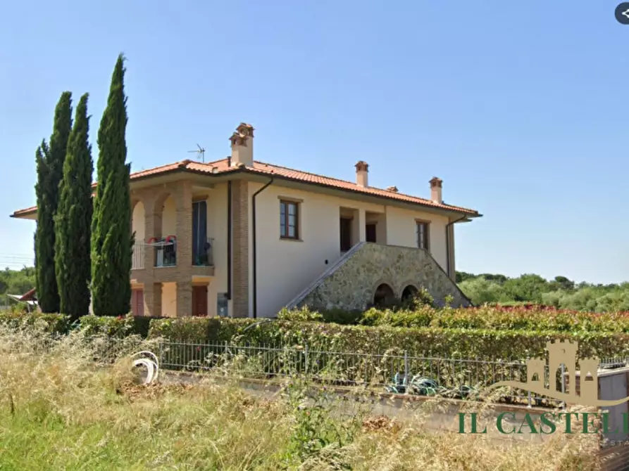 Immagine 10 di Appartamento in vendita  in ViA FERMI a Castiglione Del Lago