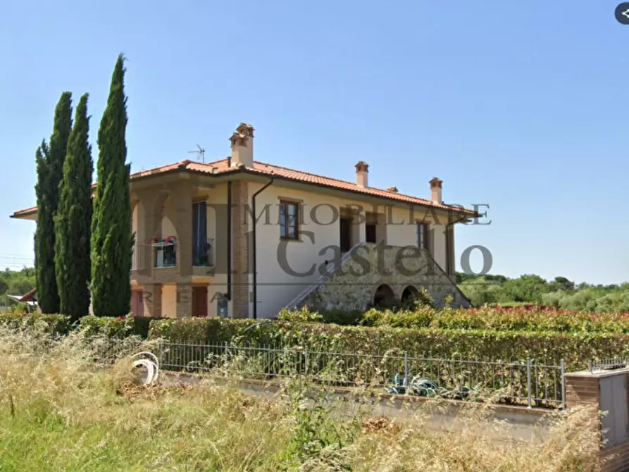 Immagine 10 di Appartamento in vendita  in ViA FERMI a Castiglione Del Lago