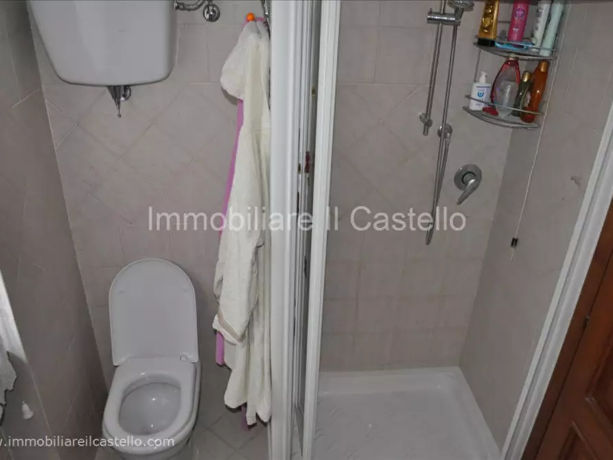 Immagine 6 di Appartamento in vendita  in Via Petrarca, 14 a Castiglione Del Lago