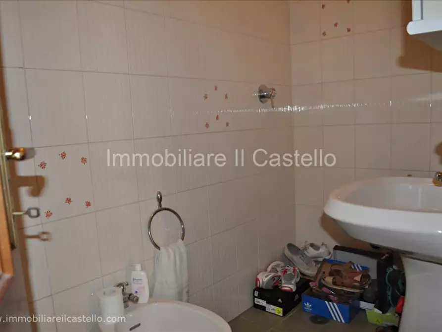 Immagine 11 di Appartamento in vendita  in Via Petrarca, 14 a Castiglione Del Lago