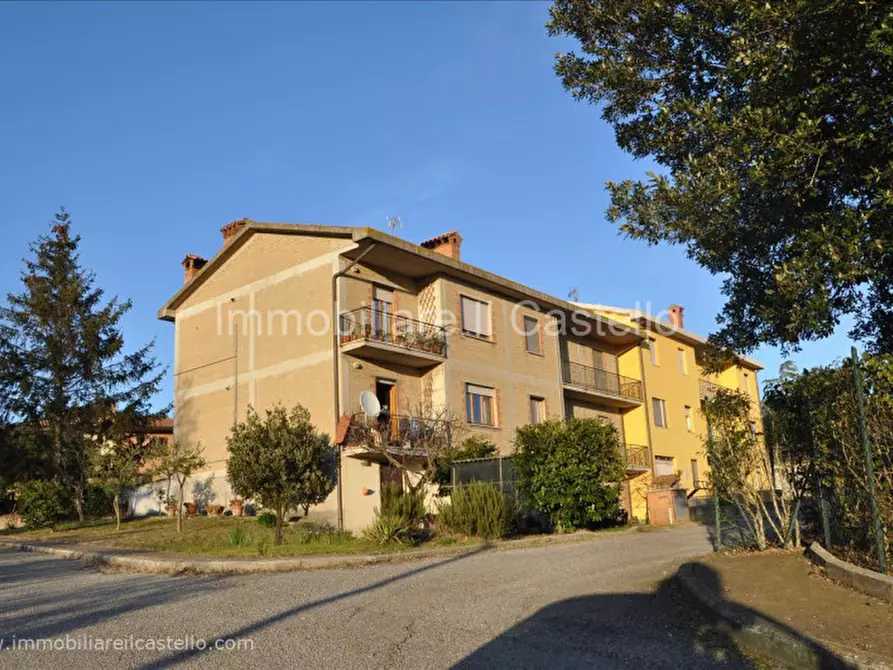 Immagine 16 di Appartamento in vendita  in Via Petrarca, 14 a Castiglione Del Lago