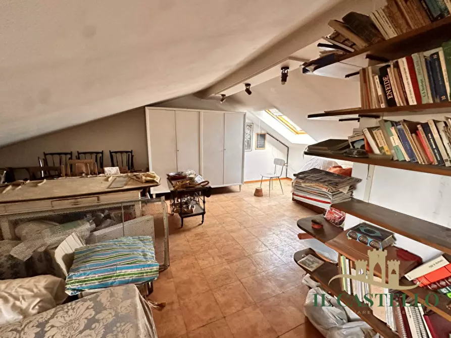 Immagine 12 di Appartamento in vendita  in Via Vittorio Emanuele a Castiglione Del Lago