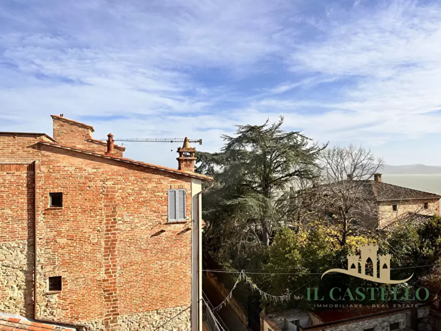Immagine 15 di Appartamento in vendita  in Via Vittorio Emanuele a Castiglione Del Lago