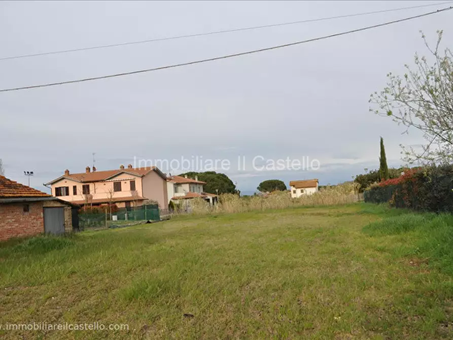Immagine 3 di Terreno in vendita  a Castiglione Del Lago