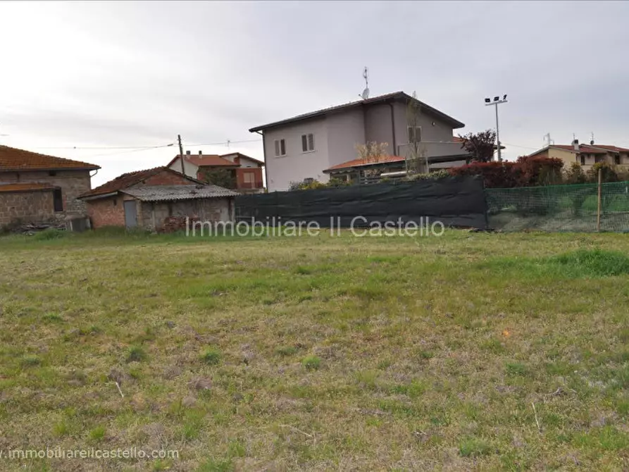 Immagine 5 di Terreno in vendita  a Castiglione Del Lago