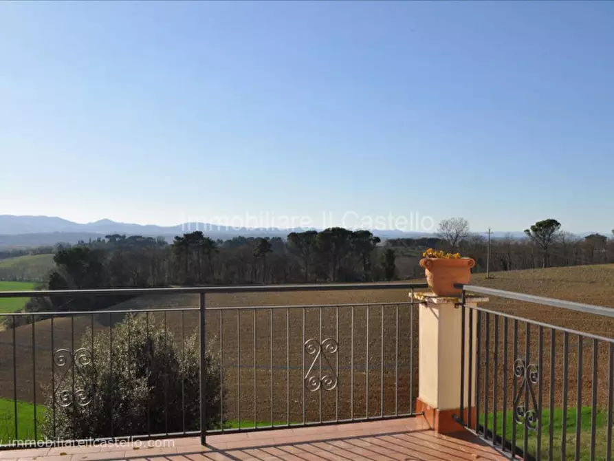 Immagine 8 di Appartamento in vendita  in Via Toscana a Castiglione Del Lago