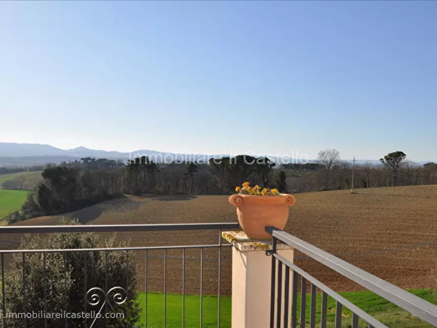 Immagine 10 di Appartamento in vendita  in Via Toscana a Castiglione Del Lago