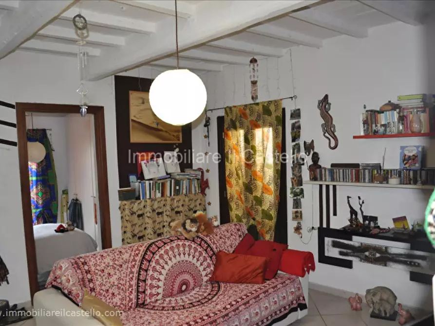 Immagine 2 di Appartamento in vendita  in Via Toscana a Castiglione Del Lago