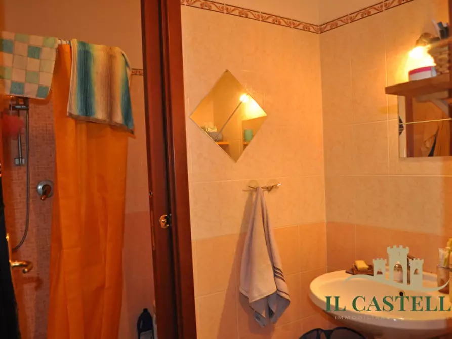 Immagine 7 di Appartamento in vendita  in Via Toscana a Castiglione Del Lago