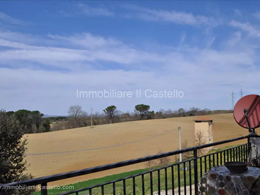 Immagine 9 di Appartamento in vendita  in Via Toscana a Castiglione Del Lago