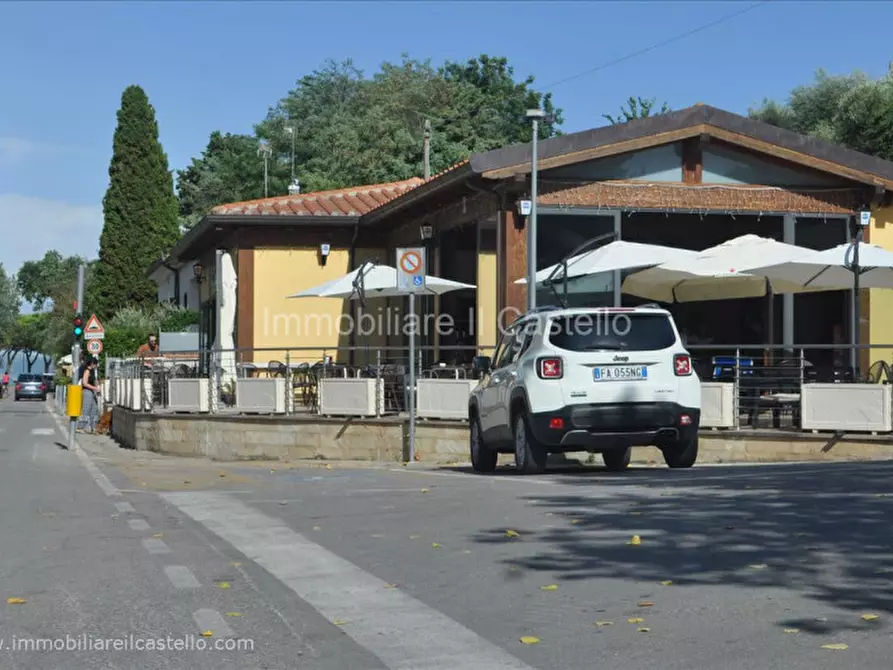 Immagine 1 di Attività commerciale in vendita  a Castiglione Del Lago