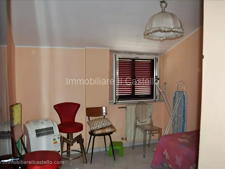 Immagine 8 di Appartamento in vendita  in Piazza San Martino a Tuoro Sul Trasimeno