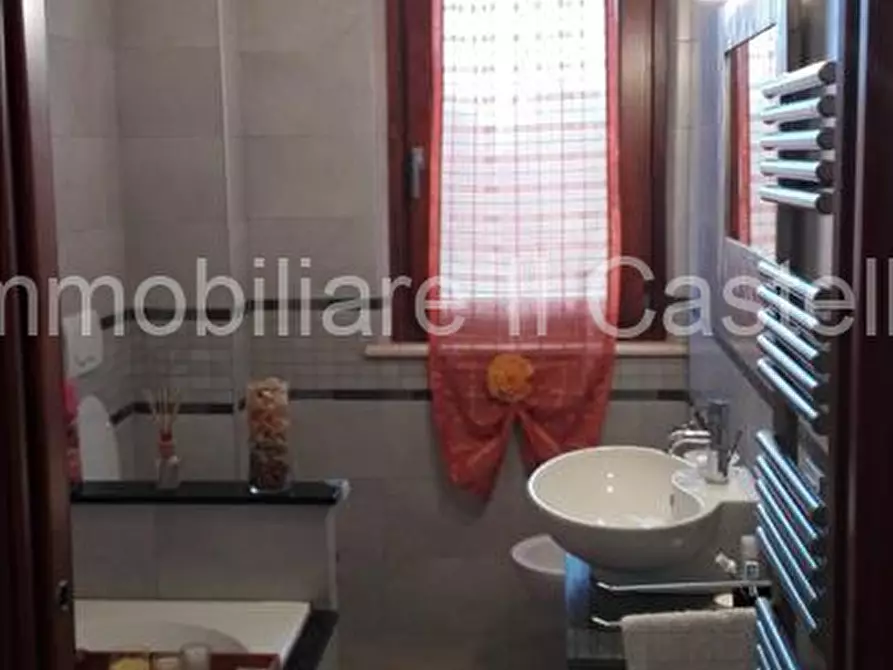 Immagine 16 di Villa in vendita  in VIA VITELLINO a Castiglione Del Lago