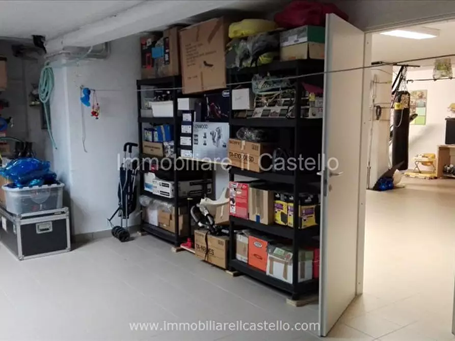 Immagine 18 di Villa in vendita  in VIA VITELLINO a Castiglione Del Lago