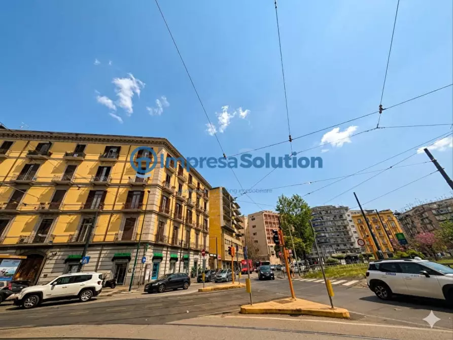 Immagine 2 di Negozio in vendita  in Piazza Nazionale a Napoli