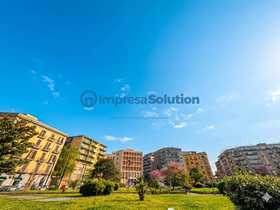 Immagine 4 di Negozio in vendita  in Piazza Nazionale a Napoli