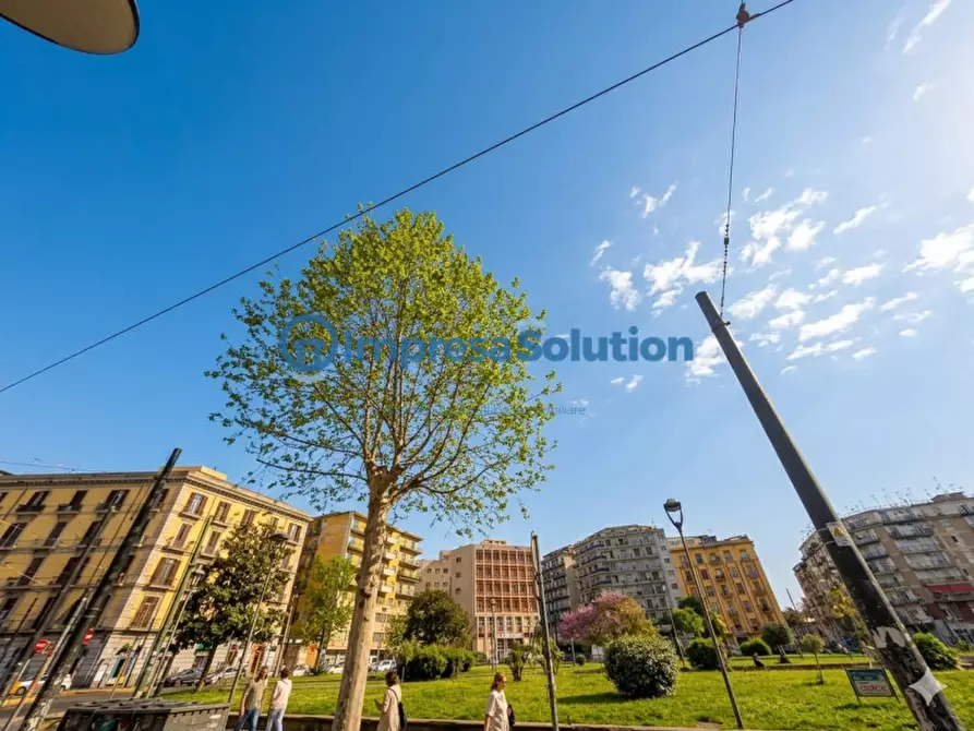 Immagine 6 di Negozio in vendita  in Piazza Nazionale a Napoli