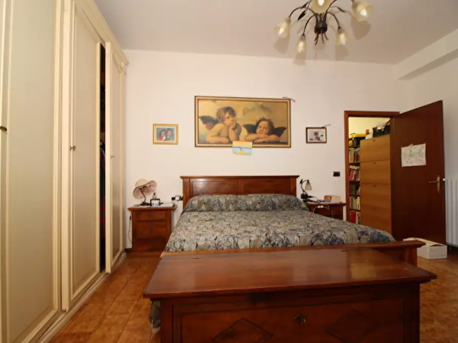 Immagine 10 di Appartamento in vendita  a Arcevia