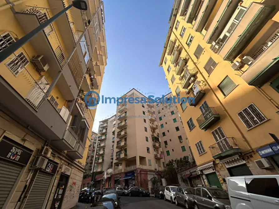 Immagine 4 di Negozio in affitto  in Via Giuseppe Orsi a Napoli
