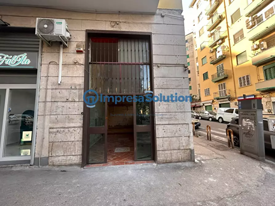 Immagine 9 di Negozio in affitto  in Via Giuseppe Orsi a Napoli