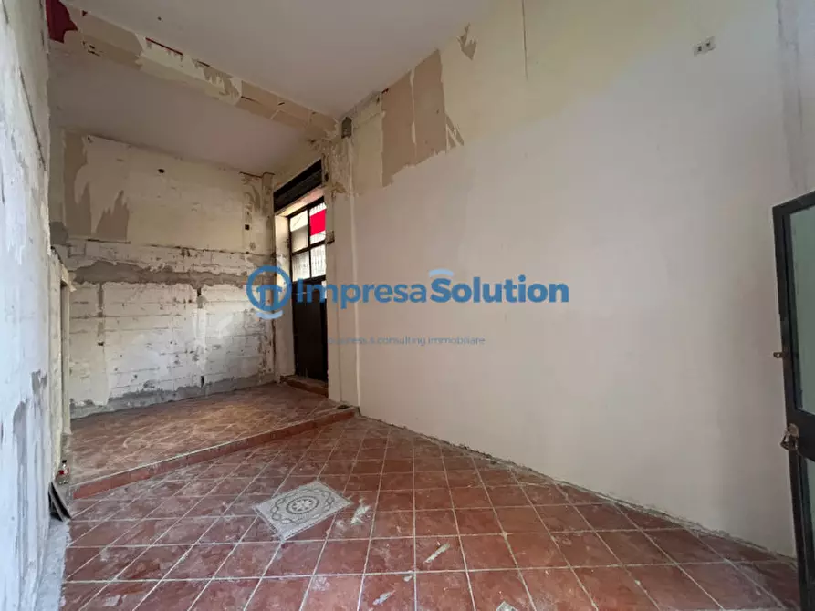 Immagine 13 di Negozio in affitto  in Via Giuseppe Orsi a Napoli