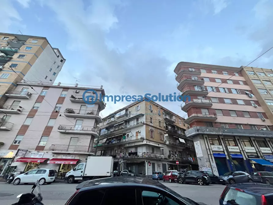 Immagine 2 di Negozio in affitto  in Corso Arnaldo Lucci a Napoli
