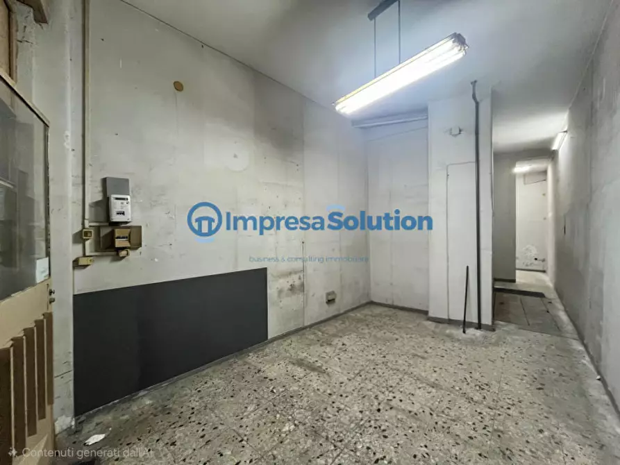 Immagine 4 di Negozio in affitto  in Corso Arnaldo Lucci a Napoli