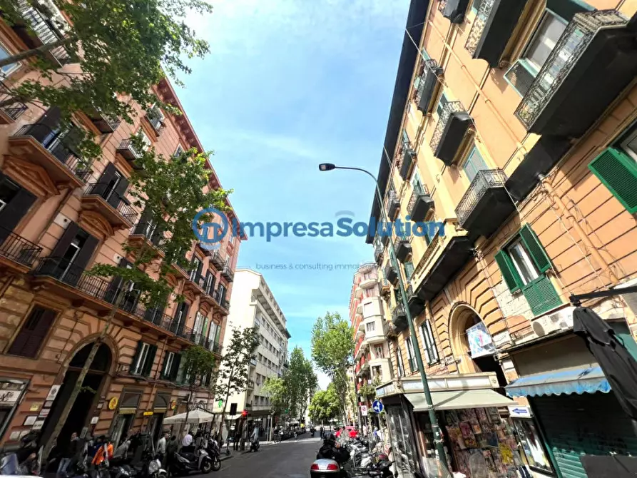 Immagine 1 di Attività commerciale in vendita  in Via Alessandro Scarlatti a Napoli