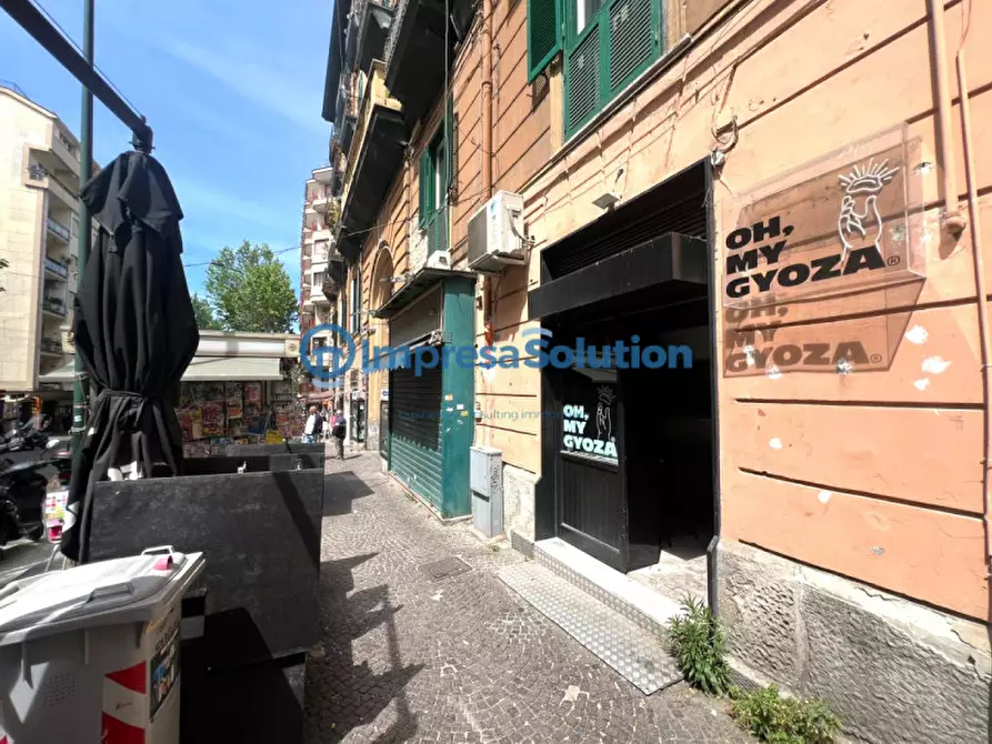 Immagine 5 di Attività commerciale in vendita  in Via Alessandro Scarlatti a Napoli