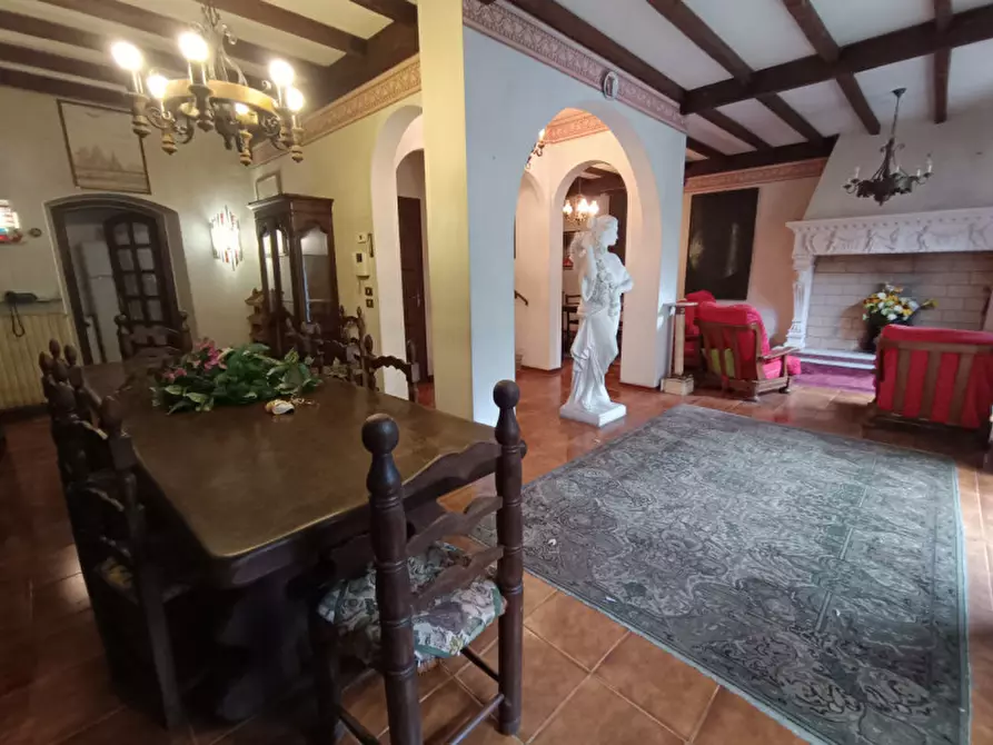 Immagine 1 di Villa in vendita  in centro a San Remo
