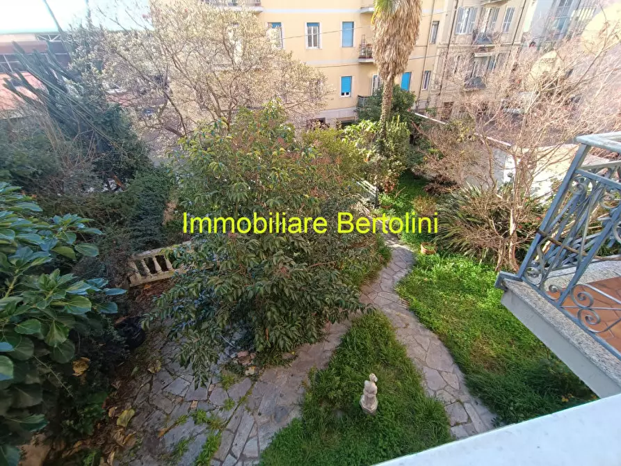 Immagine 20 di Villa in vendita  in centro a San Remo