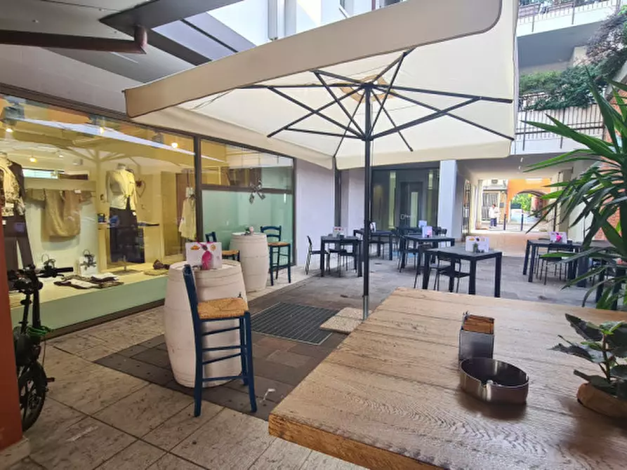 Immagine 3 di Negozio in affitto  in Piazza Giorgione a Castelfranco Veneto