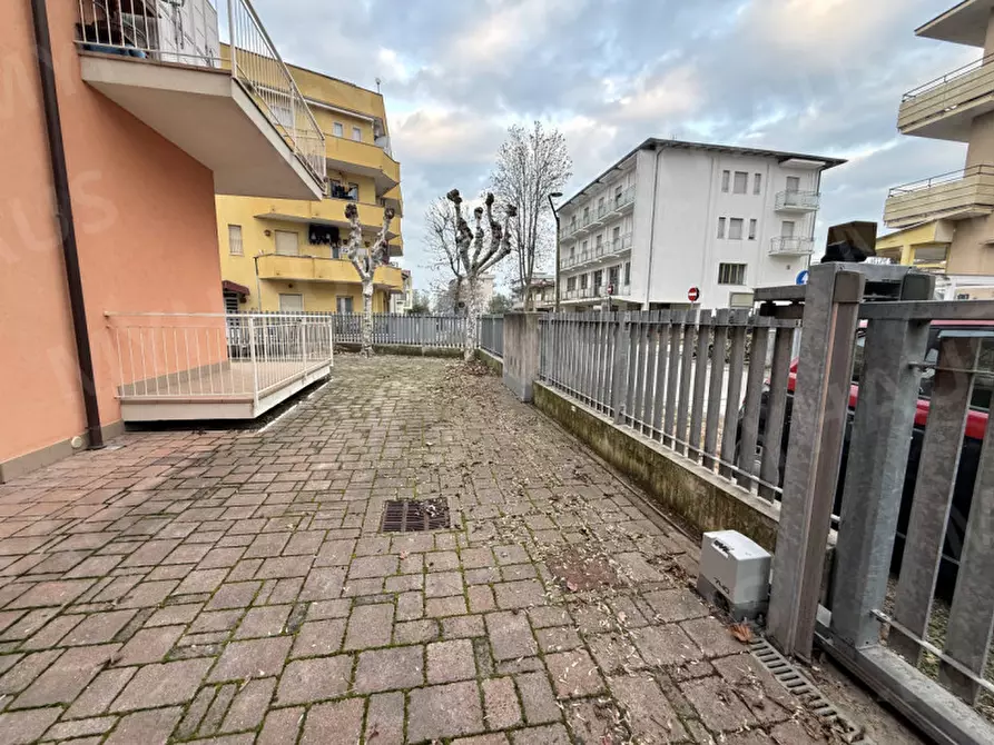 Immagine 33 di Appartamento in vendita  in Viale Leon Battista Alberti 13 a Cesenatico