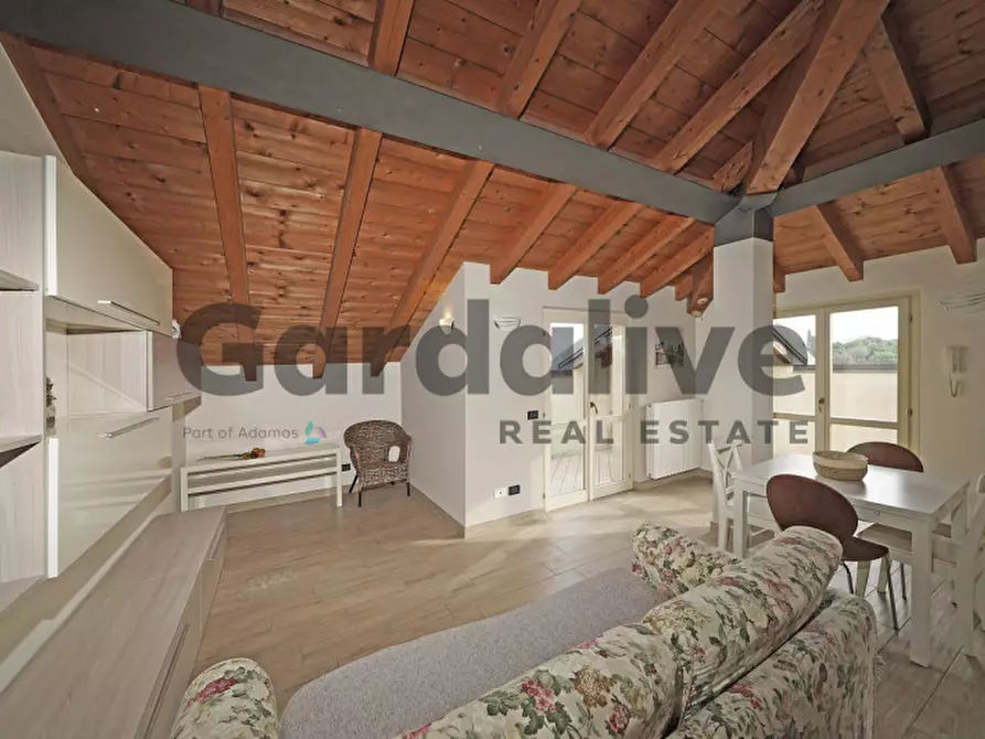 Immagine 1 di Appartamento in vendita  in Via Italo Barbieri a Padenghe Sul Garda