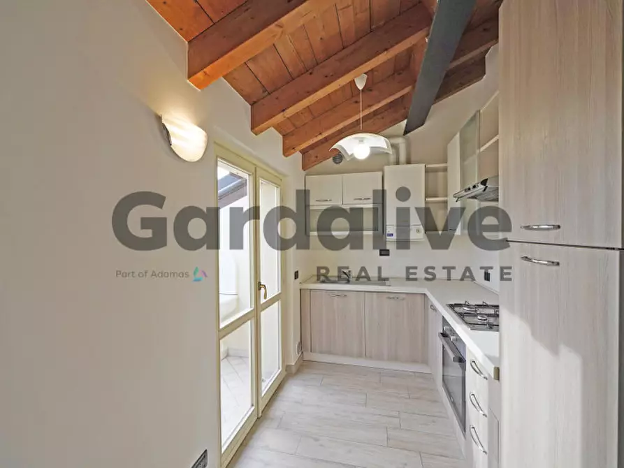 Immagine 7 di Appartamento in vendita  in Via Italo Barbieri a Padenghe Sul Garda