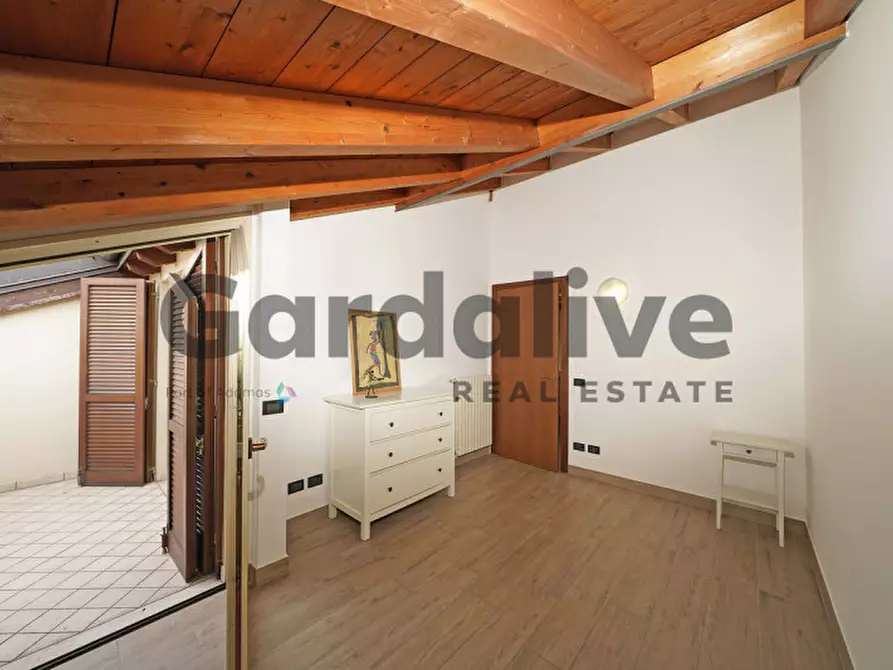 Immagine 13 di Appartamento in vendita  in Via Italo Barbieri a Padenghe Sul Garda