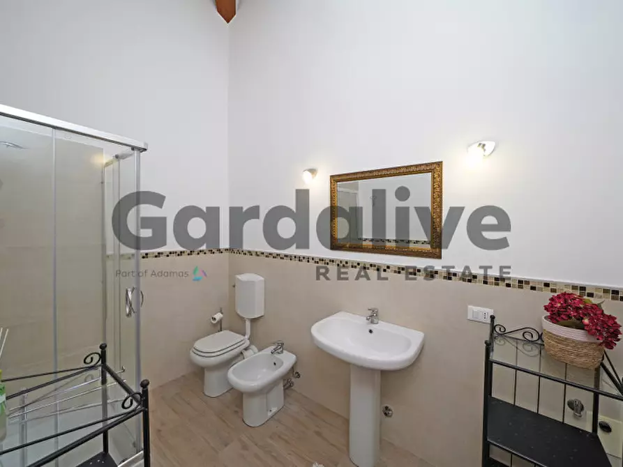 Immagine 14 di Appartamento in vendita  in Via Italo Barbieri a Padenghe Sul Garda